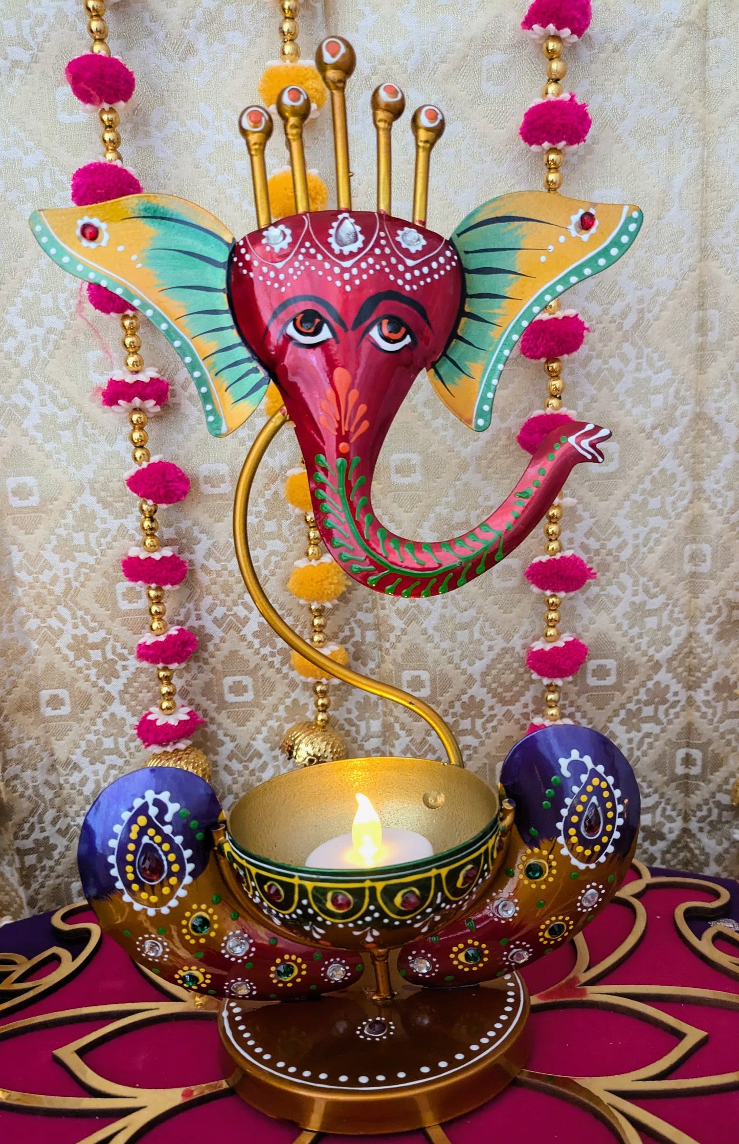 Metal Ganesha T light Stand