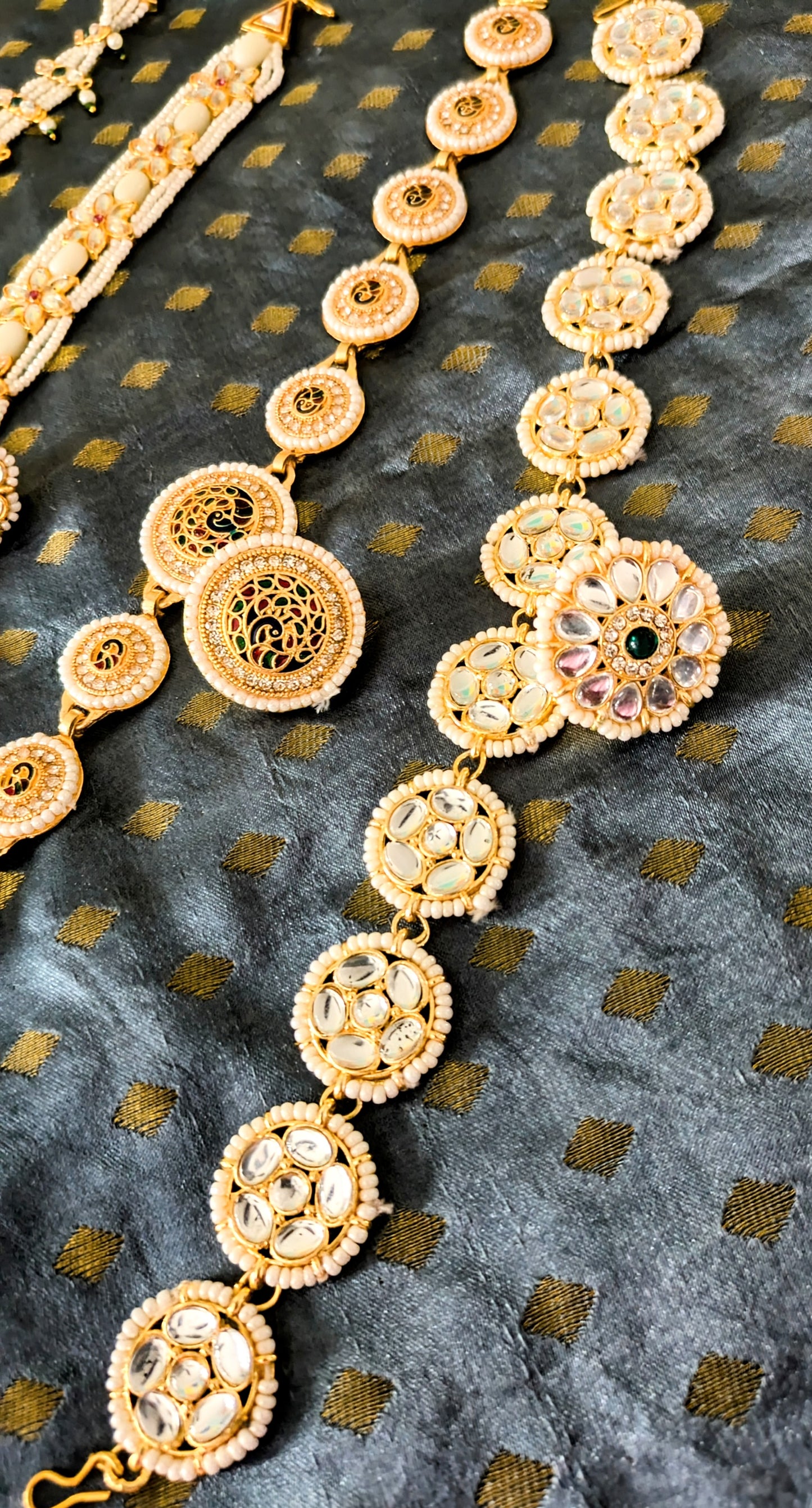Traditional Indian Bollywood Style Rajputi Kundan Mathapatti / Tika / Tikka / Damini / Rakhdi / Borla Shishful Bridal Headpiece Diwali gi