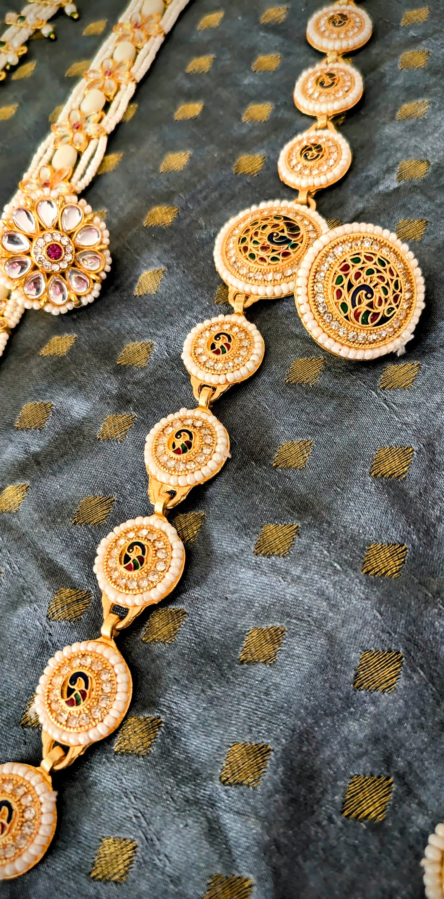 Traditional Indian Bollywood Style Rajputi Kundan Mathapatti / Tika / Tikka / Damini / Rakhdi / Borla Shishful Bridal Headpiece Diwali gi