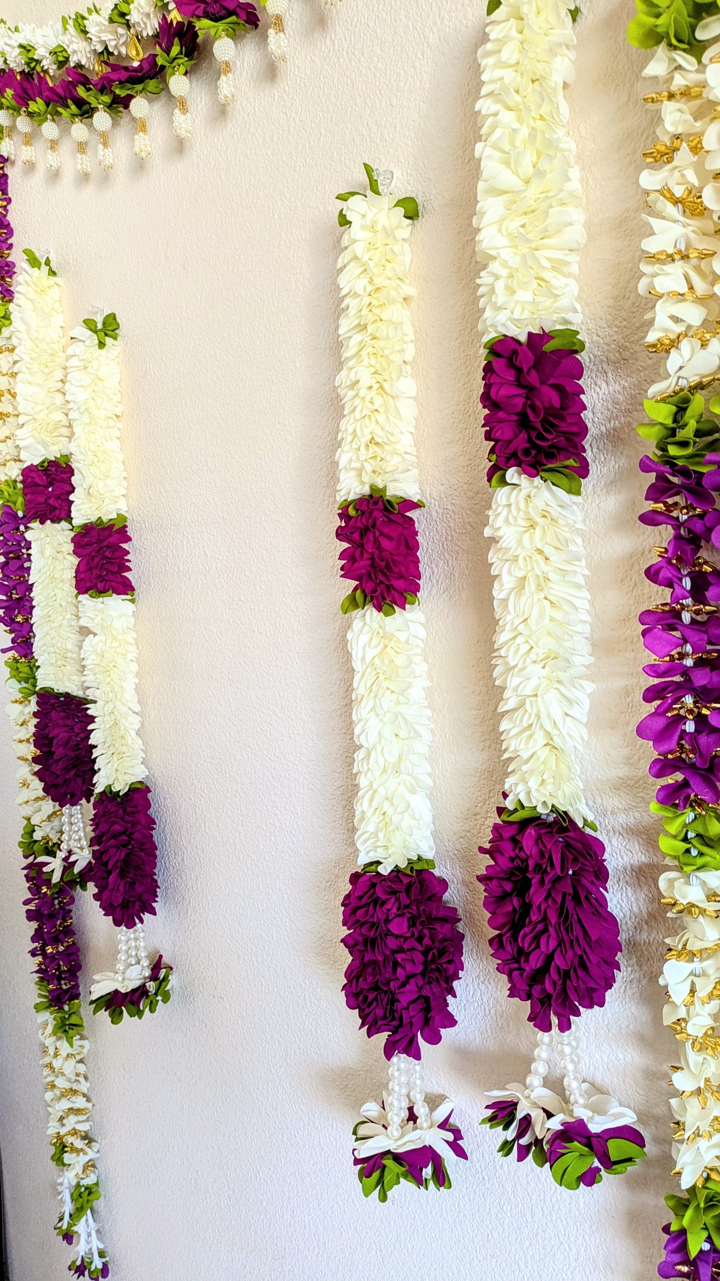 Heavy loop/Ring Fabric Flower Garland with pearl danglers 3ft
