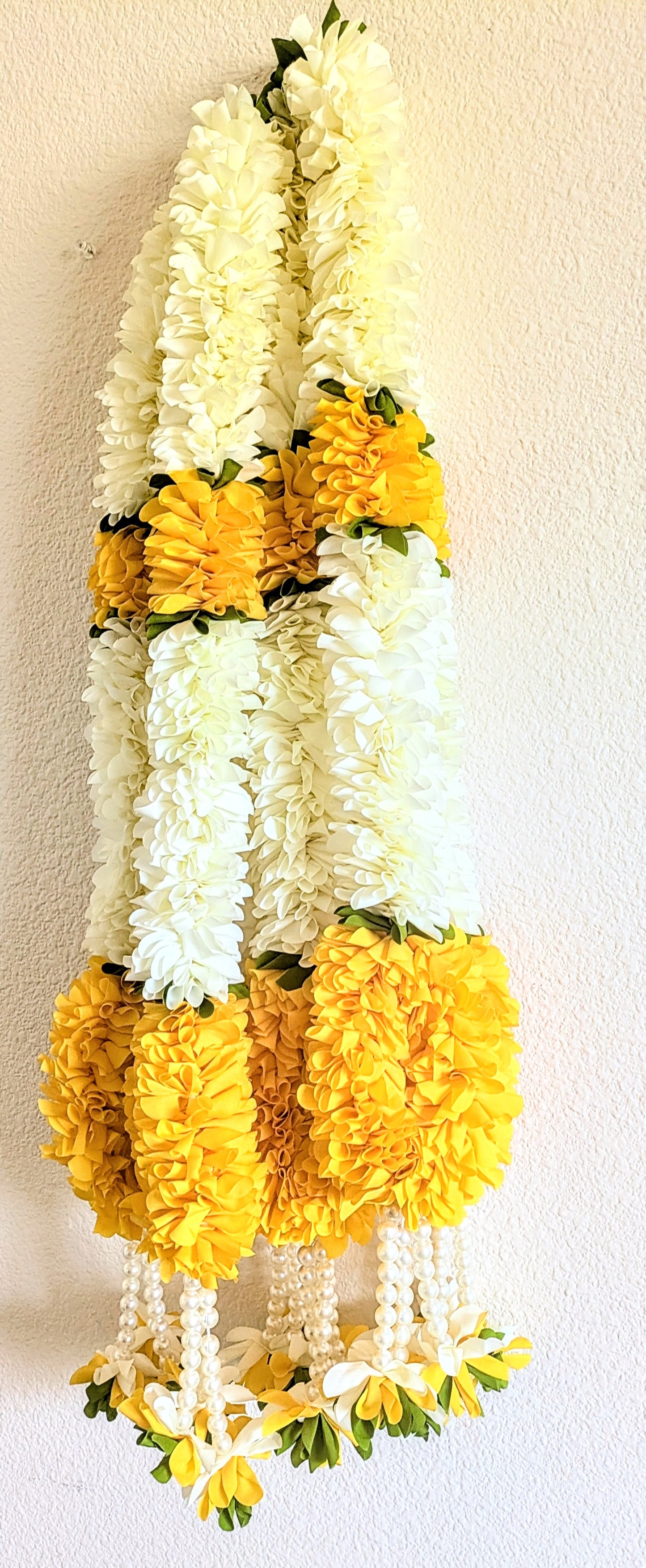 Heavy loop/Ring Fabric Flower Garland with pearl danglers 3ft