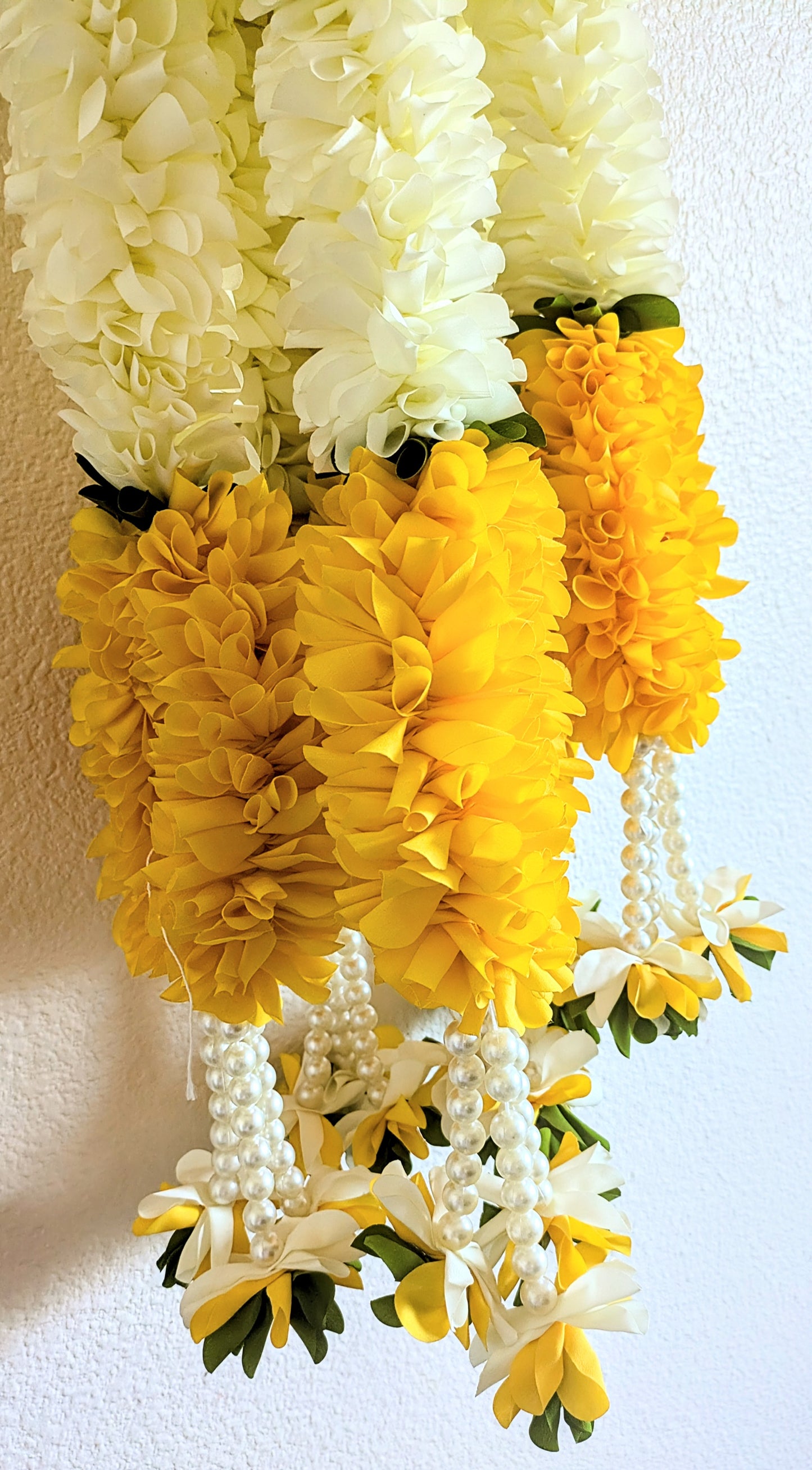 Heavy loop/Ring Fabric Flower Garland with pearl danglers 3ft