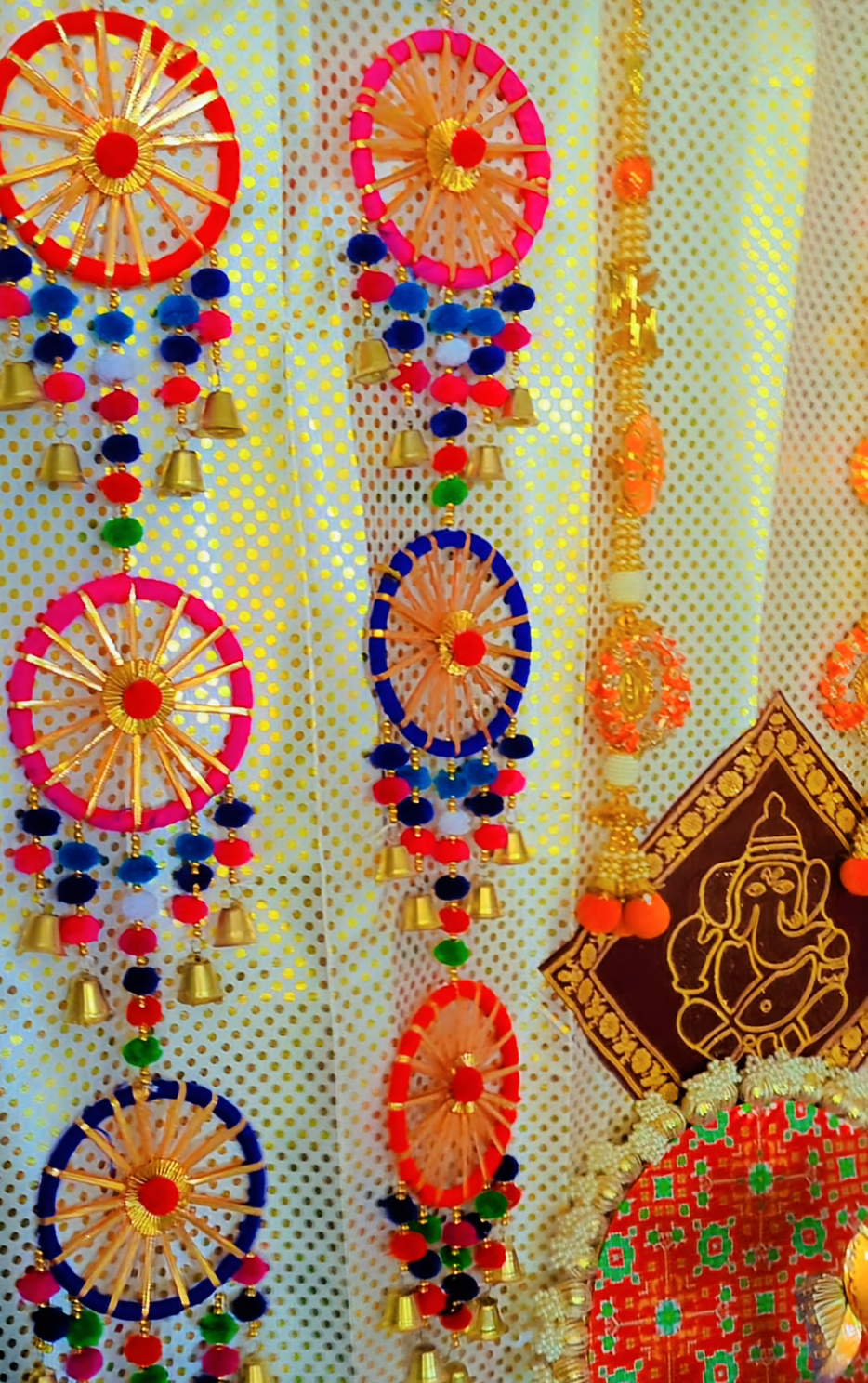 Ring Pom Pom bells hanging (Pair)
