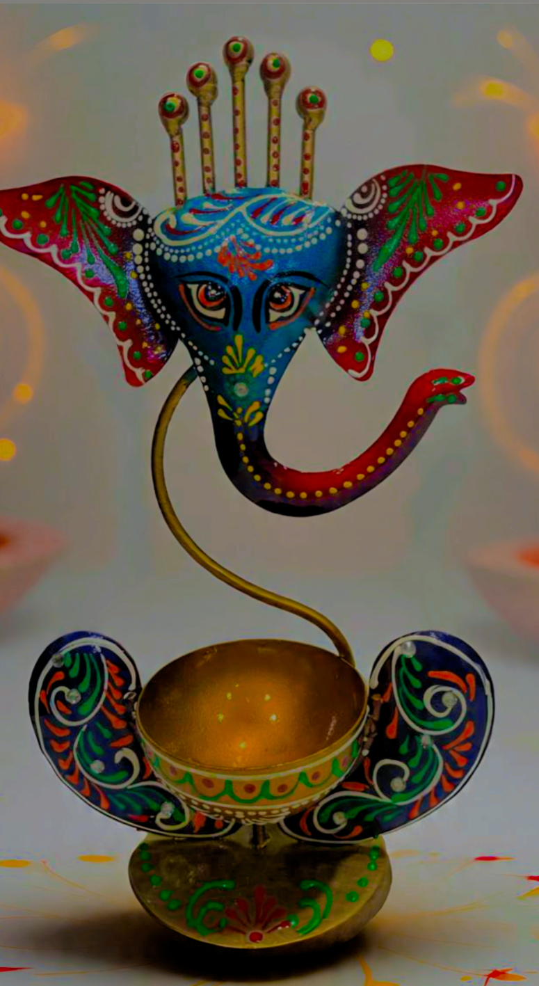 Metal Ganesha T light Stand